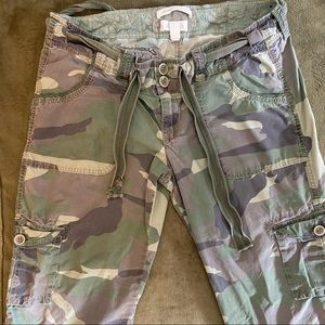 Abercrombie & Fitch Green Camouflage Cropped Pants